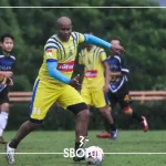 SBOTOP Cerita Sang Serba Bisa Arema FC: Penyambung Lidah Tim yang Tetap Siaga Meski Libur Latihan