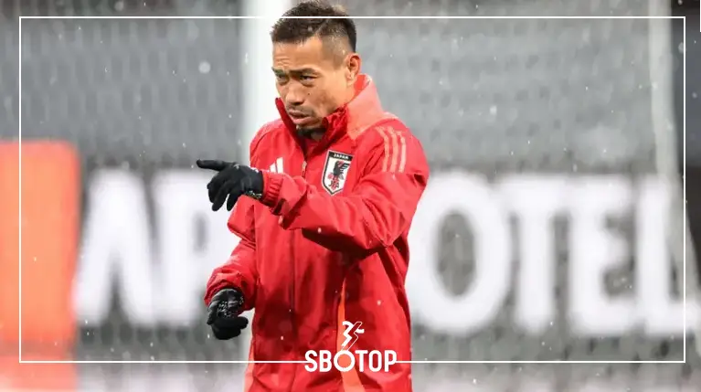 SBOTOP: Reaksi Hajime Moriyasu dan Yuto Nagatomo Saat Pesawat dari Tokyo ke Jakarta Terpaksa Kembali Karena Masalah Mesin